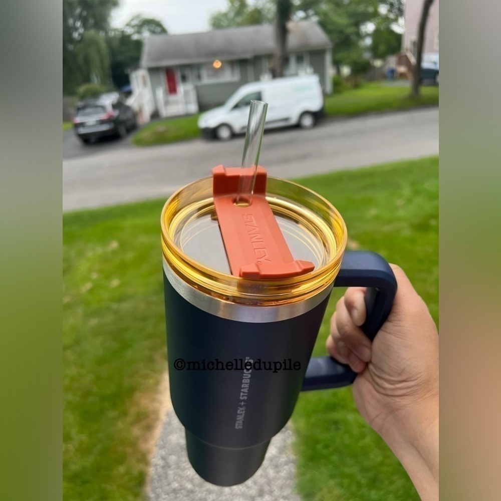 STANLEY x Starbucks navy exclusive PHILIPPINES RELEASE - Picture 10 of 17